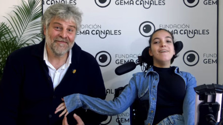 El sencillo gesto con el que puedes hacer la vida más fácil de la pequeña Gema: solo tienes que pararte 2 minutos