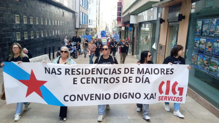 Movilización en Ferrol para demandar un convenio "digno" en las residencias de mayores