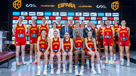 CaixaBank apuesta una vez más por el baloncesto femenino, presentando a la selección española