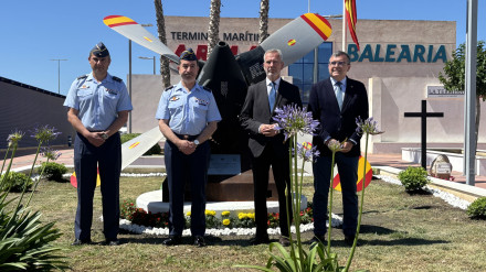 Así ha sido el descubrimiento de una hélice en la plaza del EVA 9 en el Puerto de Motril
