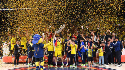 El Fenerbahce impone su jerarquía ante el Mónaco y ya es doble campeón de Europa