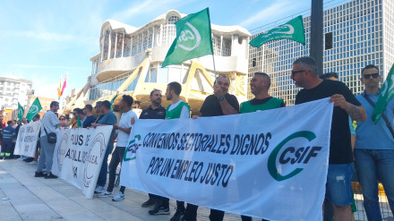 Protesta ante Asamblea