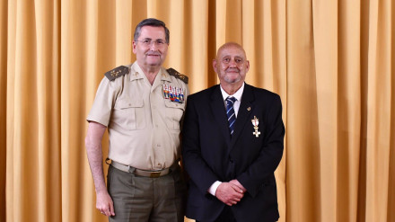 Foto de Manuel Miguel Molinero con el JEME