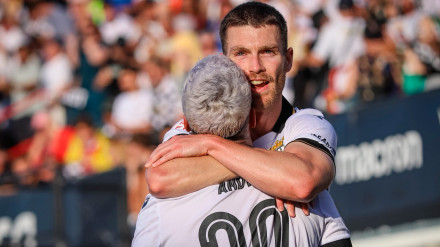 El Ceuta celebra uno de los goles de la victoria frente a la Cultural y Deportiva Leonesa
