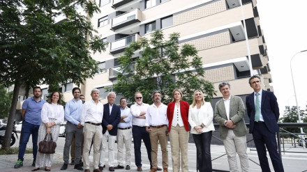 "en dos años hemos aprobado más de 2.500 nuevas licencias, de las que más de 1.300 --más del 50 por ciento-- son para viviendas protegidas