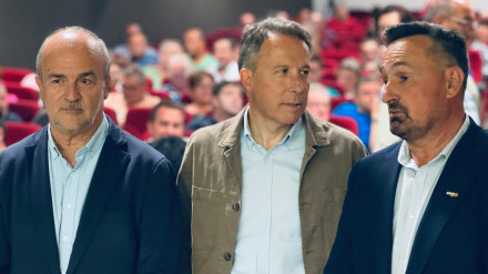 El alcalde de Lorca, Fulgencio Gil, con le presidente de COAG y el secretario general de la consejería de Agua