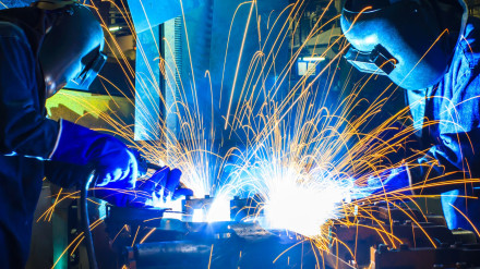 Se necesitan soldadores, técnicos eólicos o conductores