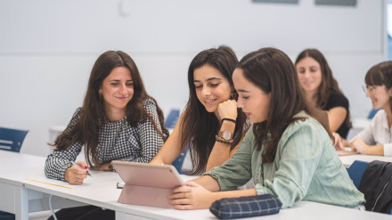 El Ranking CYD 2025 consolida el liderazgo de la Universidad Loyola Andalucía en productividad científica y en otros parámetros clave de calidad universitaria..Los resultados de la 12ª edición del Ranking CYD, que cuenta con la información más completa y el mayor número de universidades de España, "consolidan el liderazgo" de la Universidad Loyola Andalucía en las dimensiones que definen la calidad universitaria, como son la investigación, la orientación internacional o el rendimiento académico destacando, un año más, sobre el resto de las universidades de la comunidad autónoma.ANDALUCÍA ESPAÑA EUROPA CÓRDOBA SOCIEDADUNIVERSIDAD LOYOLA ANDALUCÍA