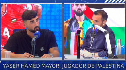 Yaser Hamed Mayor, jugador de la Selección de Palestina, junto a Juanma Castaño en El Partidazo de COPE