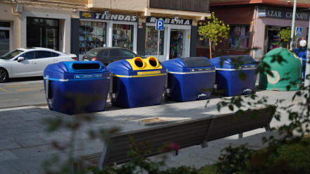 Se instalan los 1.500 nuevos contenedores de Motril