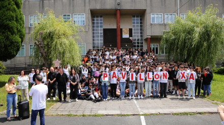 Movilización a las puertas del IES Moncho Valcarce de As Pontes