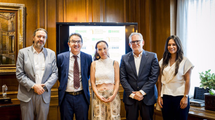 La ONCE y el Festival de Teatro de Alcántara renuevan su colaboración para impulsar el teatro inclusivo