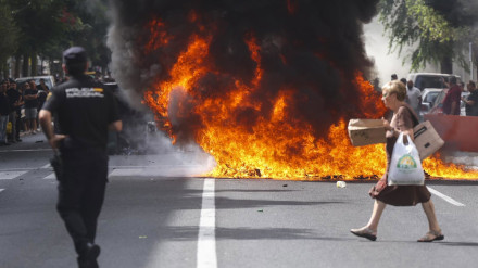 18/06/2025 Cádiz.-Turismo.- Hosteleros de Cádiz lamentan la "inseguridad" que genera la huelga del metal en el sector.La huelga indefinida que se está desarrollando desde este 23 de junio en el sector de la industria del metal en la provincia de Cádiz, con movilizaciones, cortes de carreteras y disturbios, está afectado también al sector de la hostelería, al generar "muchísima alteración, inseguridad y dificultades".POLITICA Nacho Frade - Europa Press