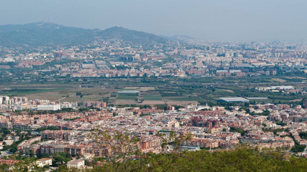 La escena que presencia un joven de un pueblo de Barcelona en plena calle que revela en un vídeo viral: "No es bonito"