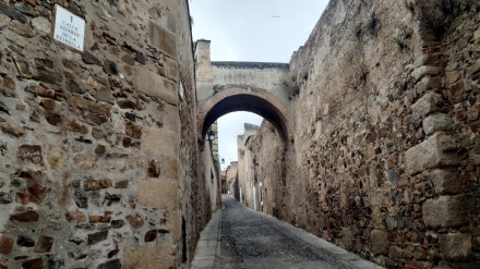 Adarve del Arco de la Estrella de Cáceres