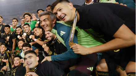 Toni Amor en la celebración de la Copa de Oro con México