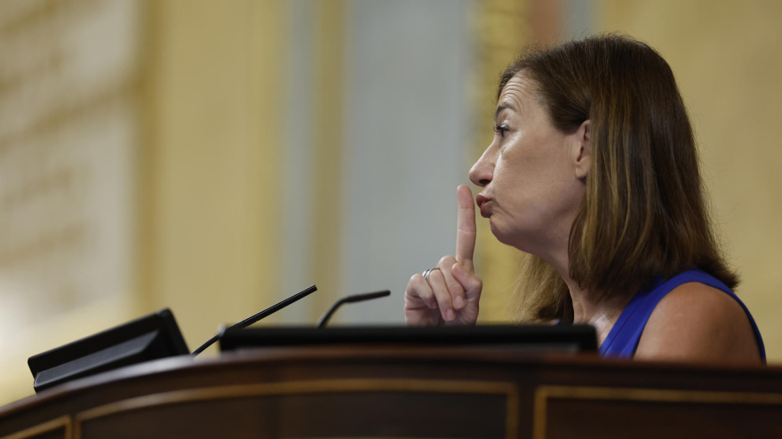 Francina Armengol en un momento del debate por la corrupción