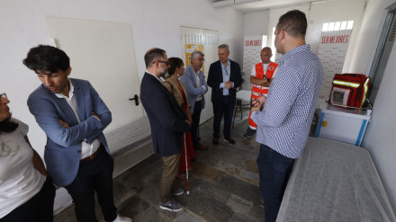 El punto de atención a los peregrinos de Portomarín ofrece una primera asistencia a los caminantes para tratar de resolver problemas "leves" que no requieren de la intervención de los facultativos del Centro de Salud