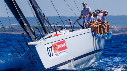 El Rey Felipe entrenando antes de la Copa del Rey Mapfre