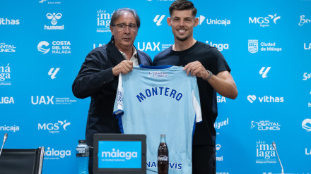 Loren Juarros en la presentación de Javi Montero hoy en La Rosaleda