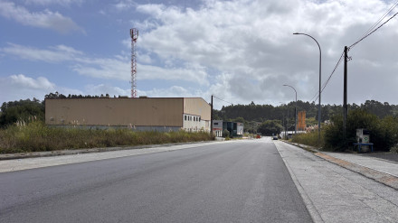 Imagen de una de las calles del polígono Vilar do Colo, en Cabanas