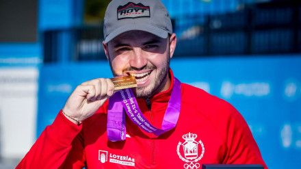 Andrés Temiño es campeón del mundo de arco recurvo.