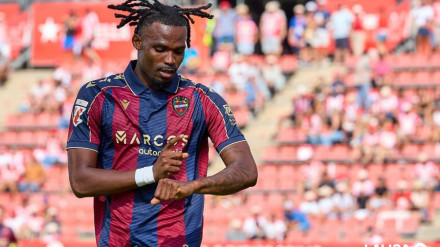 Koyalipou celera su gol, en el Girona - Levante