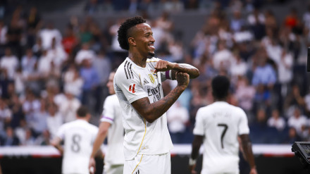 Militao celebra su gol, en el Real Madrid - Espanyol
