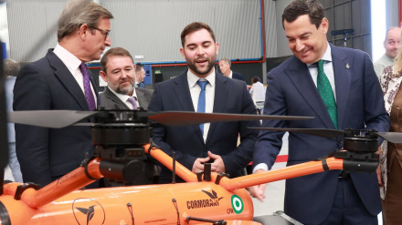 22/09/2025 El presidente de la Junta de Andalucía, Juanma Moreno durante la inauguración del Centro de Innovación en Tecnologías de Fabricación Avanzada. A 22 de septiembre de 2025, en Puerto Real , Cádiz Andalucía, España). El presidente de la Junta, Juanma Moreno, ha presidido la inauguración del Centro de Innovación en Tecnologías de Fabricación Avanzada en el Astillero de Puerto Real, el proyecto estratégico de la Junta de Andalucía, que se convertirá en uno de los grandes referentes en fabricación avanzada y tecnologías habilitadoras en Andalucía.POLITICA Rocío Ruz - Europa Press