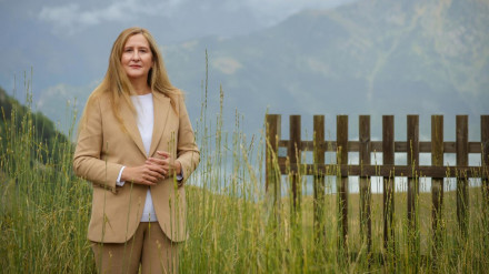 Luz Gabás presenta "Corazón de Oro"La escritora Luz Gabás publica este miércoles su nuevo libro, 'Corazón de oro' (Planeta), un "western revisionista" en el que retrata "la violencia tremenda" que hubo en los campamentos mineros en California (Estados Unidos) a mediados del siglo XIX --durante la llamada "fiebre del oro"--.CULTURA JAVIER OCAÁ - PLANETA