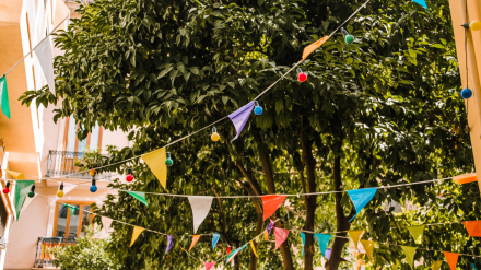 El Ayuntamiento de Cáceres ha autorizado a los hosteleros a instalar, de forma excepcional, barras o mostradores en el exterior de sus establecimientos