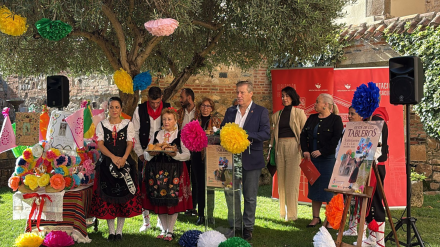 El alcalde de Valdefuentes, Álvaro Arias, presenta la Fiesta de los Tableros