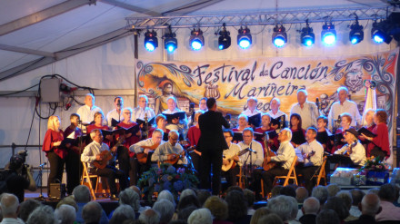 Rondalla Lucero del Alba de Neda en una actuación