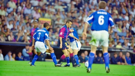 El Real Oviedo jugando en el Camp Nou