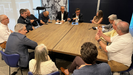 El conselleiro de Empleo, Comercio y Emigración, José González, se reunió con socios de la Casa de Santa Marta de Ortigueira en Miami