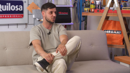 Santi, fontanero: "Le dije a mi padre que quería dejar de estudiar en 3º de la ESO porque solo aprobaba gimnasia y con 18 años ya cobraba 1.200 euros"