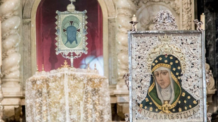Imagen de la Santa Faz y Nuestra Señora de LoretoImagen de la Santa Faz y Nuestra Señora de LoretoImagen de la Santa Faz y Nuestra Señora de Loreto