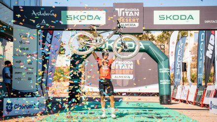 Luis León Sánchez ganó la Titan Desert de Almería