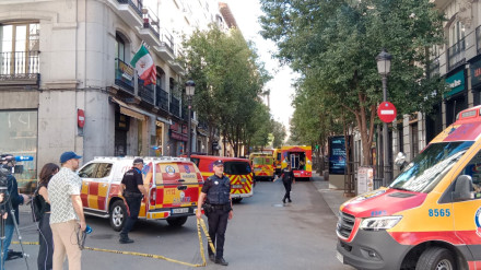Buscan a varios obreros desaparecidos en el derrumbe de un edificio en pleno centro de Madrid