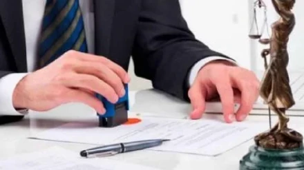 Investigan a un notario de Barcelona por estafa inmobiliaria
