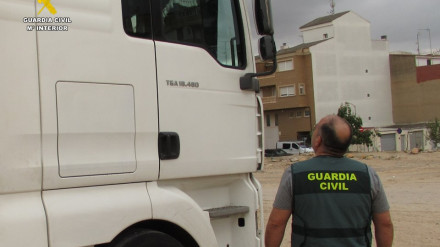 Una mujer detenida por colocar GPS en camiones para seguirlos y robar su carga