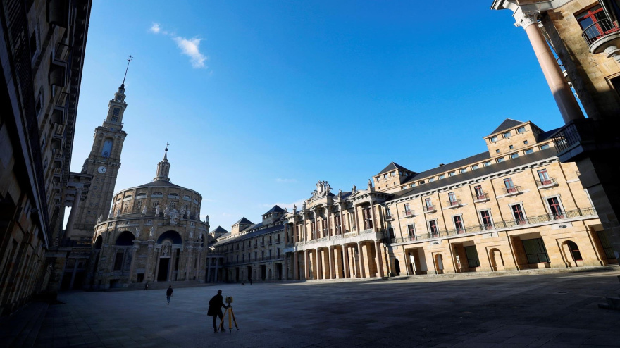 Patio de la Universidad Laboral de Gijón