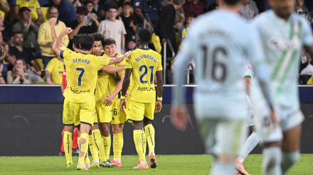 Los jugadores del Villarreal celebran el 1-0 de Buchanan contra el Betis