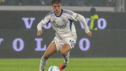 Nico Paz, en un encuentro con el Como