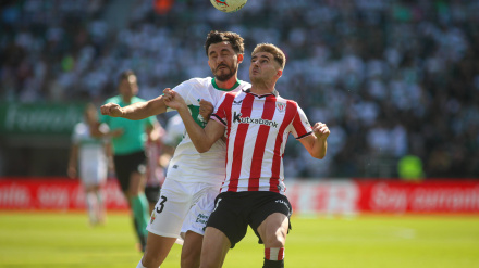 Elche y Athletic se miden este domingo en el Martínez Valero.