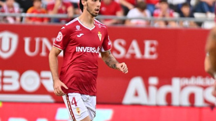 Andres López en una acción del partido ante el Ibiza