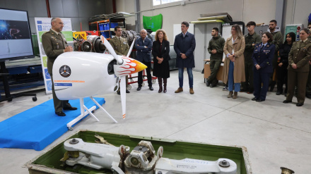 El material fue cedido por el Ejército de Tierra tras tres años de gestiones por parte del centro y de la Xunta de Galicia