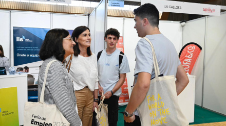 De buscar trabajo a enamorarse de la tierruca: la historia de una joven canaria en la Feria de Empleo de Santander
