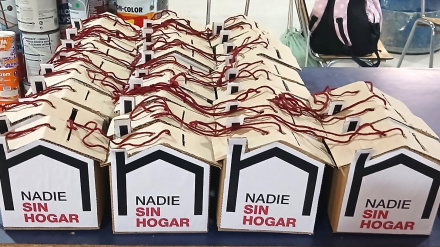 Cáritas instala casitas para para denunciar que el “sinhogarismo”