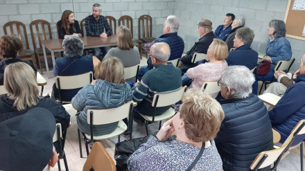 El teniente de alcalde mantuvo una reunión con los vecinos de Carballido para explicarles como funcionará este nuevo servicio